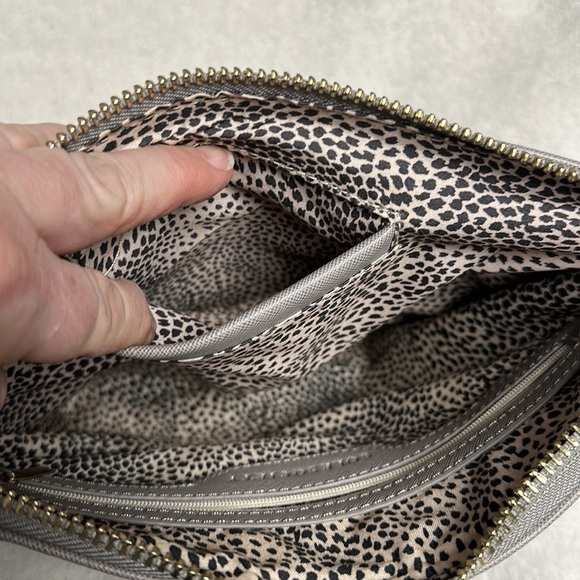 Sole Society Gray Large Clutch IPad Top Zip Purse, LIKE NEW! NEVER USED! - Picture 6 of 9